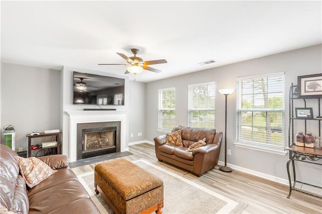 1194 Grandview Circle, Powder Springs, GA 30127