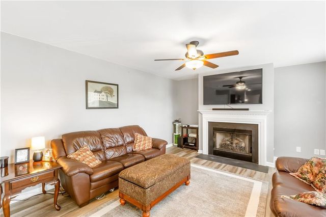 1194 Grandview Circle, Powder Springs, GA 30127