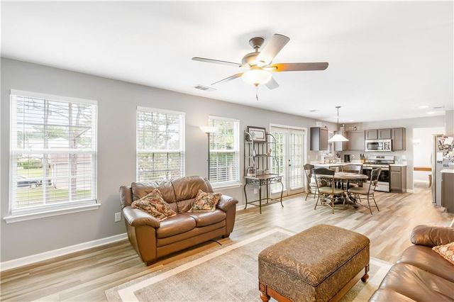 1194 Grandview Circle, Powder Springs, GA 30127