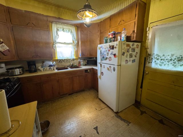 615 E Florida Avenue, Evansville, IN 47711
