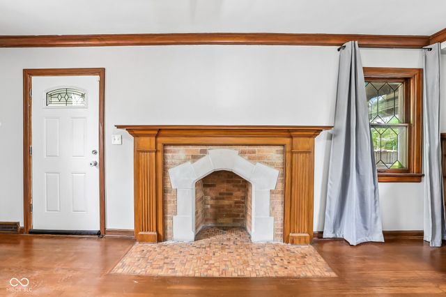 20 E Pleasant Run Parkway North Drive, Indianapolis, IN 46225