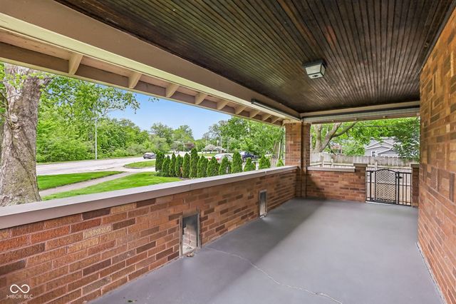 20 E Pleasant Run Parkway North Drive, Indianapolis, IN 46225