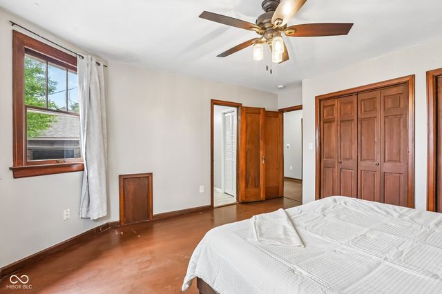 20 E Pleasant Run Parkway North Drive, Indianapolis, IN 46225