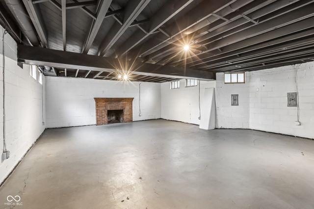 20 E Pleasant Run Parkway North Drive, Indianapolis, IN 46225