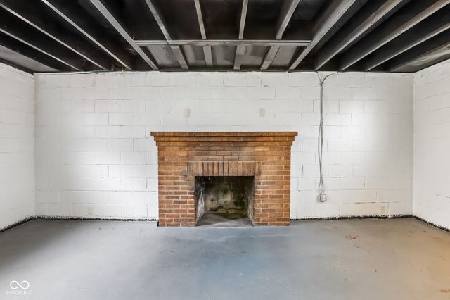 20 E Pleasant Run Parkway North Drive, Indianapolis, IN 46225