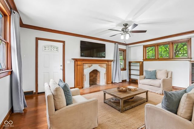 20 E Pleasant Run Parkway North Drive, Indianapolis, IN 46225