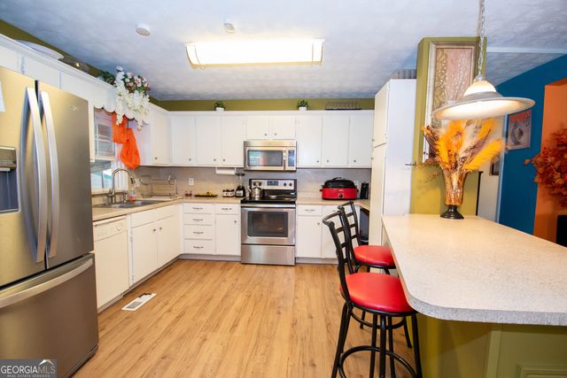 104 Greenwood Street, Fairburn, GA 30213