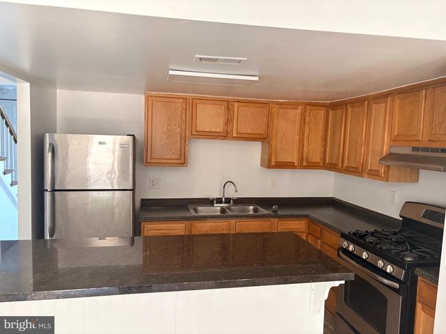 6481 HERITAGE HILL DR, Glen Burnie, MD 21061