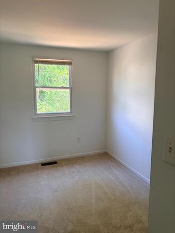 6481 HERITAGE HILL DR, Glen Burnie, MD 21061