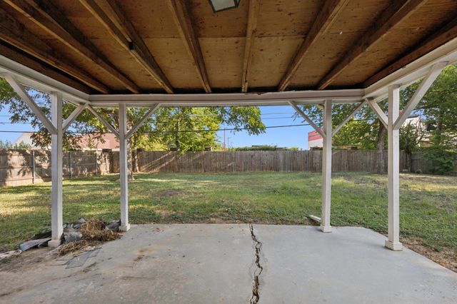 7009 Corona Drive, Haltom City, TX 76180