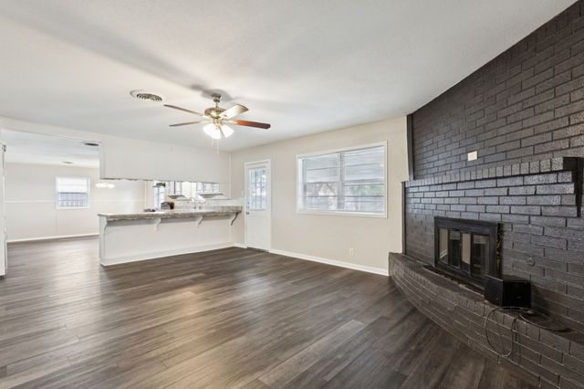 7009 Corona Drive, Haltom City, TX 76180