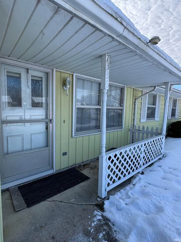 7336 Regina Drive, Fort Wayne, IN 46815