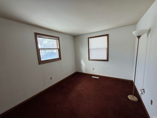 7336 Regina Drive, Fort Wayne, IN 46815