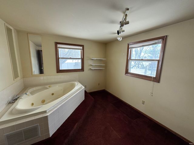 7336 Regina Drive, Fort Wayne, IN 46815