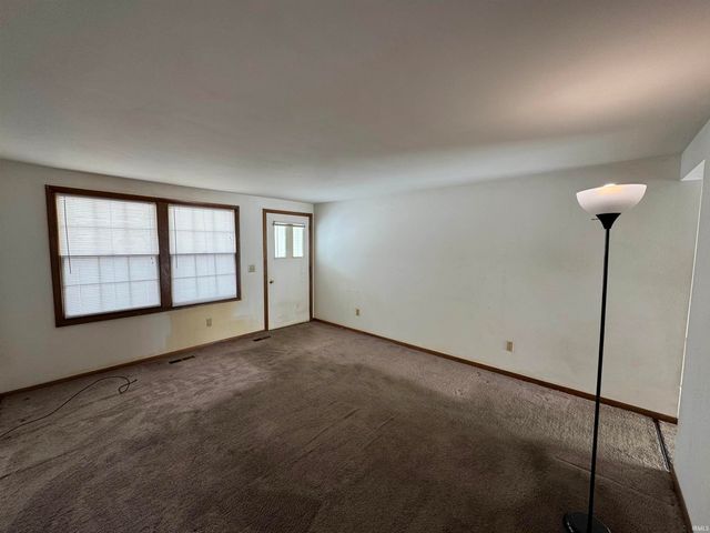 7336 Regina Drive, Fort Wayne, IN 46815