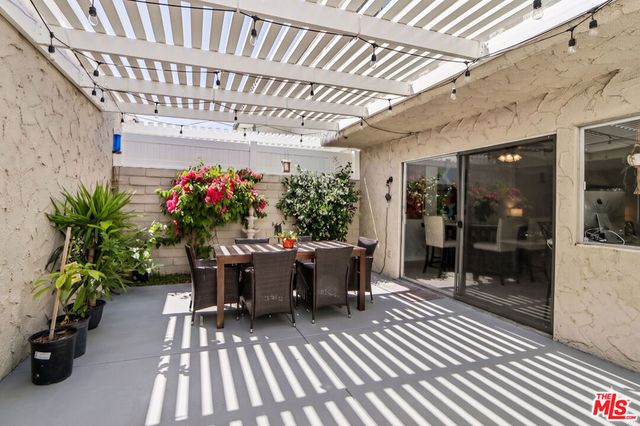 24249 La Glorita Circle, Newhall, CA 91321