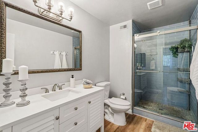 24249 La Glorita Circle, Newhall, CA 91321