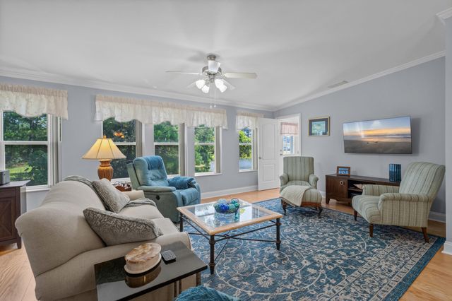 177 Wellspring Dr., Conway, SC 29526