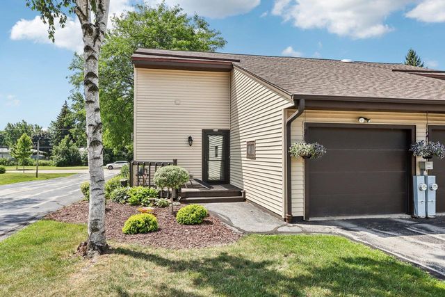 220 E Drexel AVENUE #C-2, Oak Creek, WI 53154