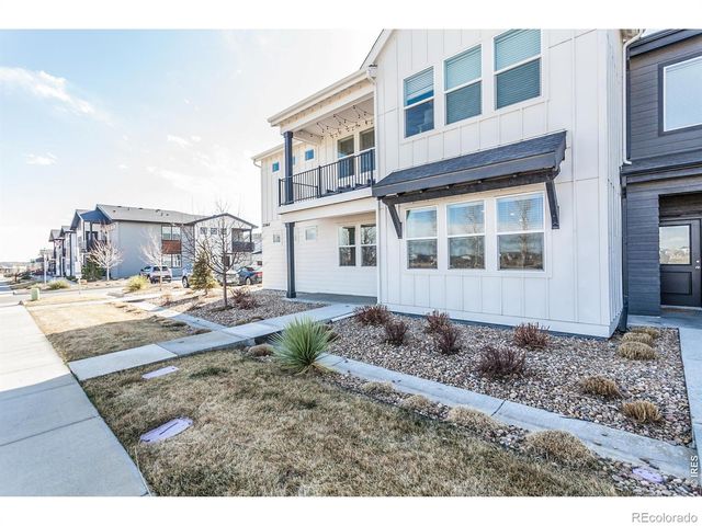 2060 Autumn Moon Drive 2, Windsor, CO 80550