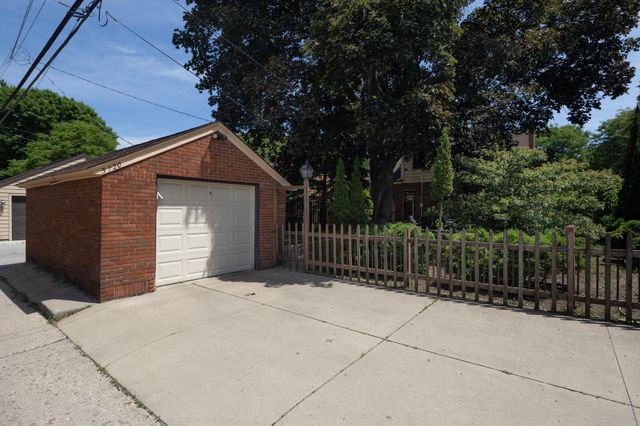 5720 11th Avenue S, Minneapolis, MN 55417