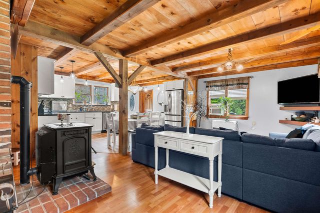 69 Mountain Road, Deerfield, NH 03037