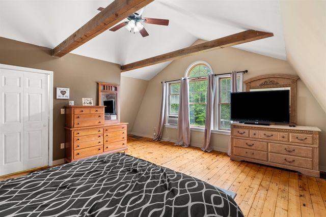 69 Mountain Road, Deerfield, NH 03037