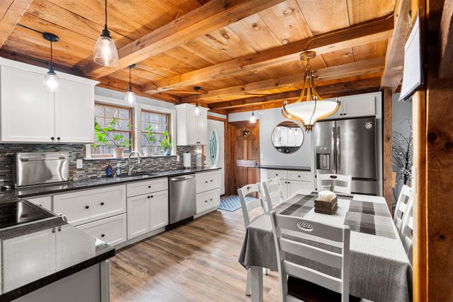 69 Mountain Road, Deerfield, NH 03037