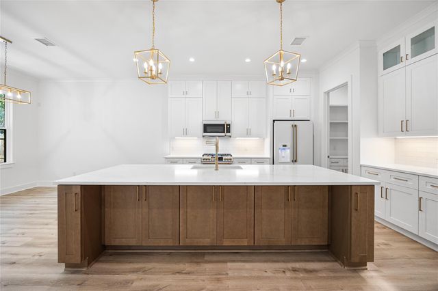 18211 Polo Meadow Drive, Humble, TX 77346