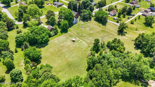 243 Kool Springs Dr, Shepherdsville, KY 40165