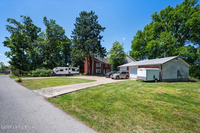 243 Kool Springs Dr, Shepherdsville, KY 40165