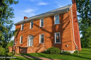 243 Kool Springs Dr, Shepherdsville, KY 40165