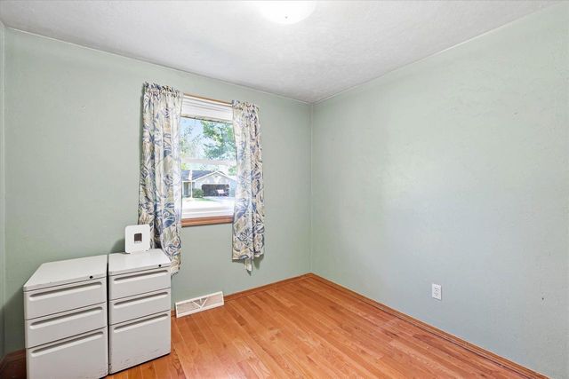 1417 LINDALE LANE, Green Bay, WI 54313
