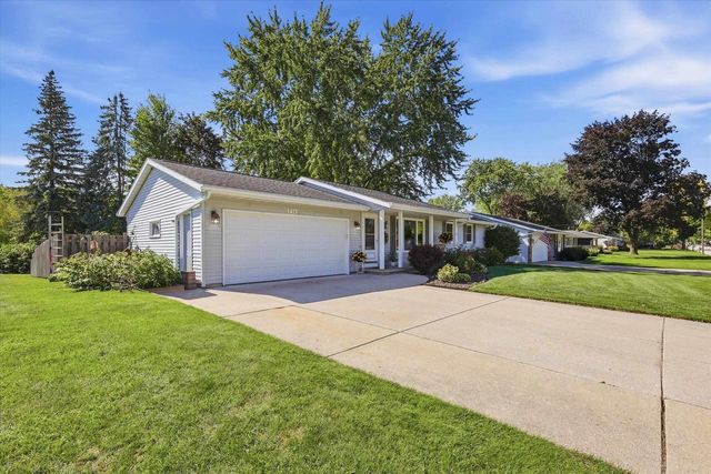 1417 LINDALE LANE, Green Bay, WI 54313