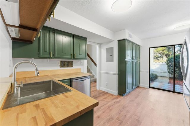 2632 Briarwood SE Drive, Marietta, GA 30067