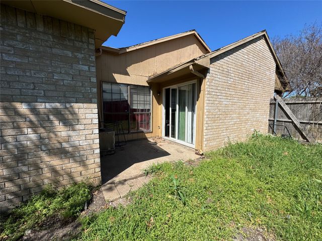447 Pogue Street, Cedar Hill, TX 75104