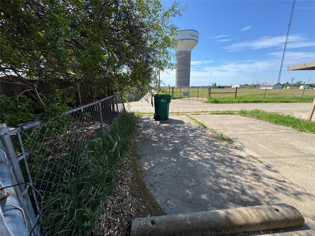 447 Pogue Street, Cedar Hill, TX 75104