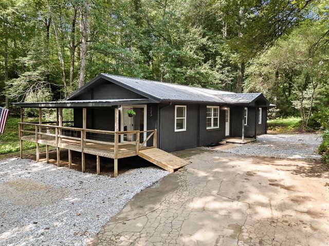 123 Quarry Road, Andrews, NC 28901