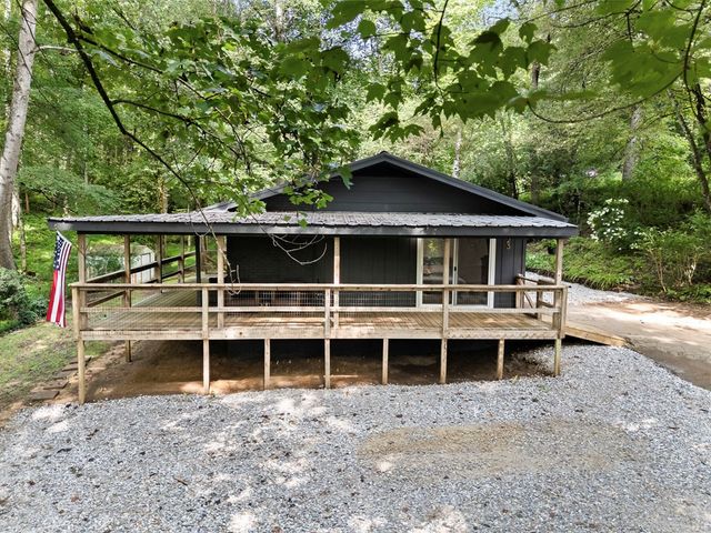 123 Quarry Road, Andrews, NC 28901