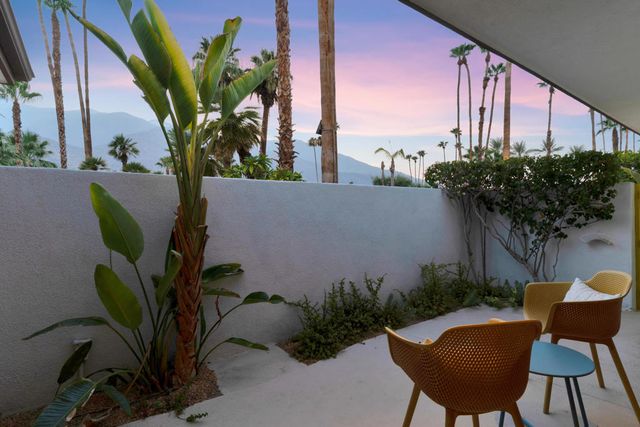 2598 S Camino Real, Palm Springs, CA 92264