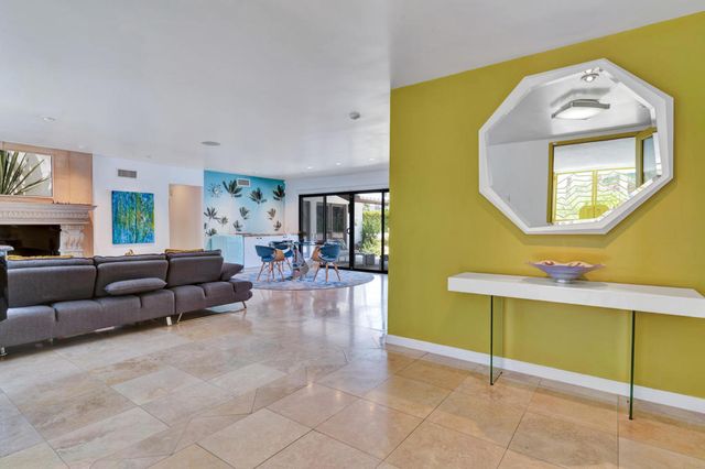 2598 S Camino Real, Palm Springs, CA 92264