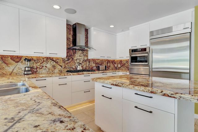 2598 S Camino Real, Palm Springs, CA 92264