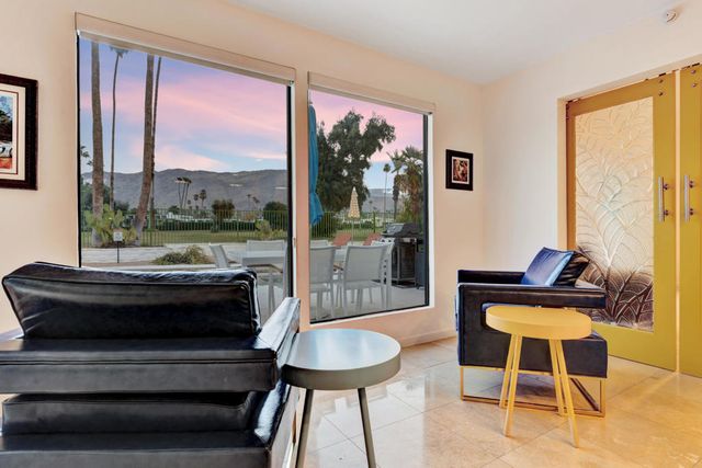 2598 S Camino Real, Palm Springs, CA 92264