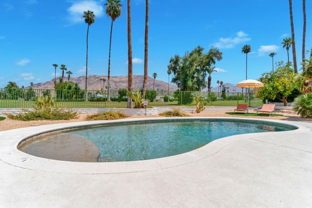 2598 S Camino Real, Palm Springs, CA 92264