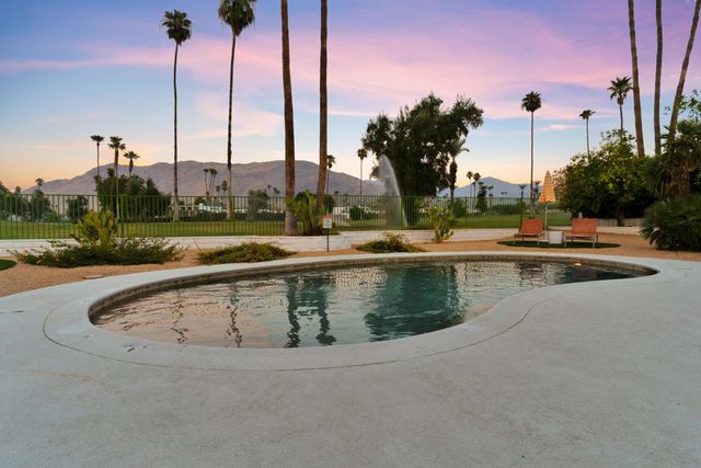 2598 S Camino Real, Palm Springs, CA 92264