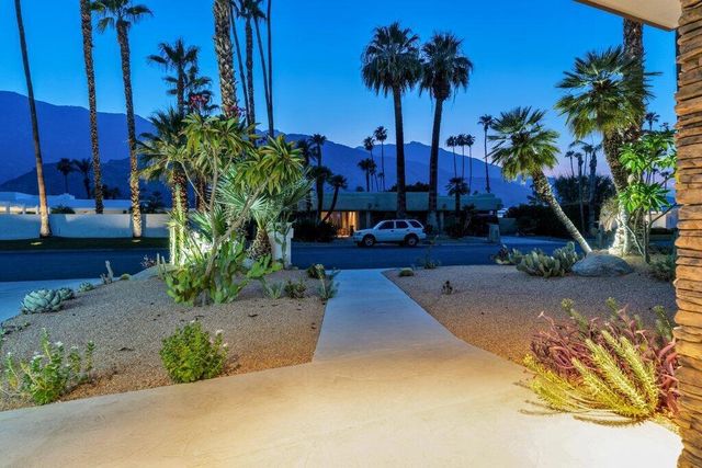 2598 S Camino Real, Palm Springs, CA 92264