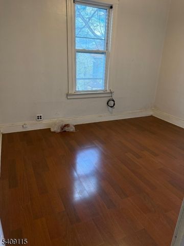 86 Ella St, Bloomfield Twp., NJ 07003