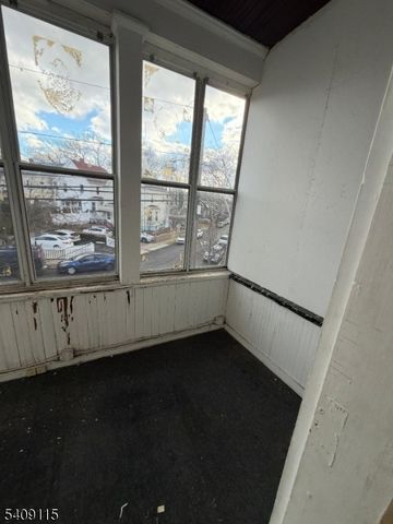 86 Ella St, Bloomfield Twp., NJ 07003