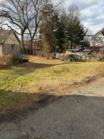 86 Ella St, Bloomfield Twp., NJ 07003