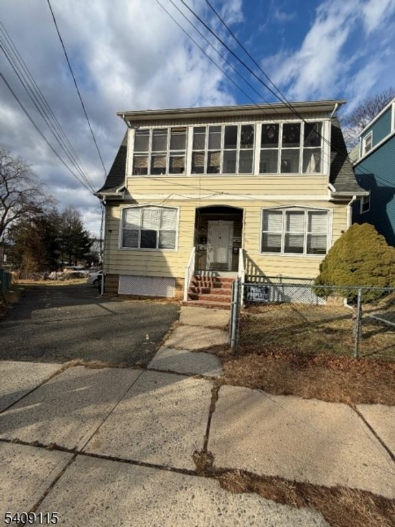 86 Ella St, Bloomfield Twp., NJ 07003